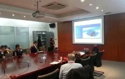 走進(jìn)云度汽車智能網(wǎng)聯(lián)輕量化新技術(shù)交流展示會(huì)